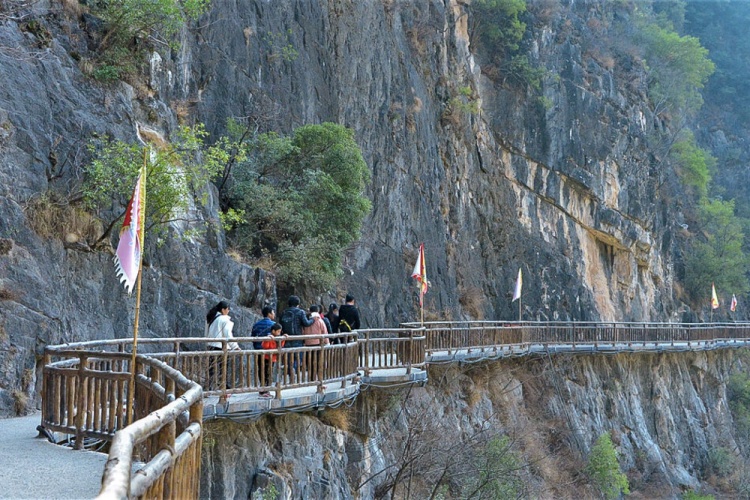 【特价| 岭南古镇 古道溶洞】9月21日 古道岭双玻璃栈道 陕西凤凰古镇