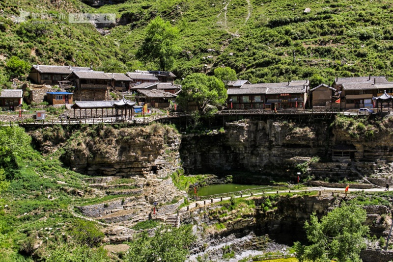 悬空村