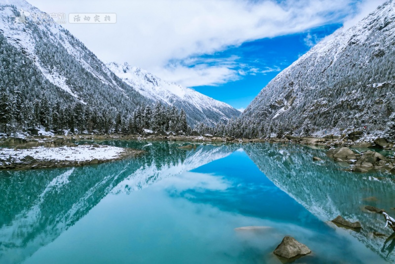 然乌湖.路景